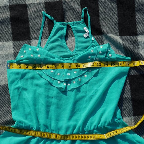 Green Flower Embroidery Ruffle Peplum Racerback Papaya Top - Picture 5 of 5